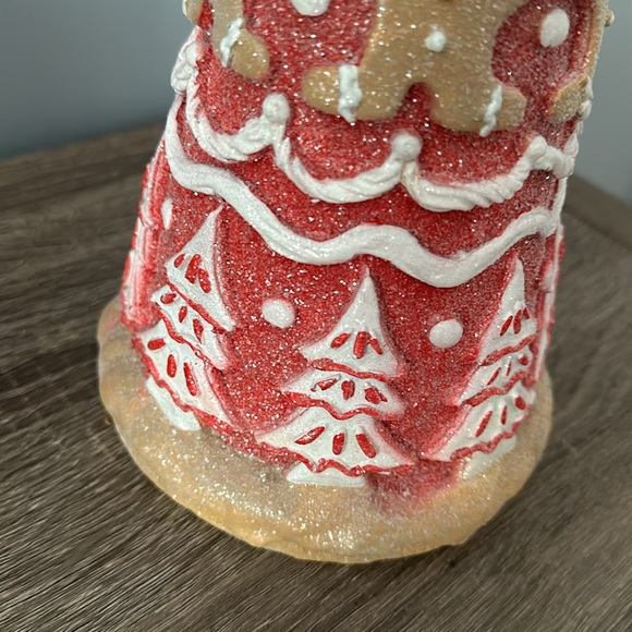 Cupcakes and Cashmere Gingerbread Christmas Tree 🌲 Red NEW - Picture 7 of 7